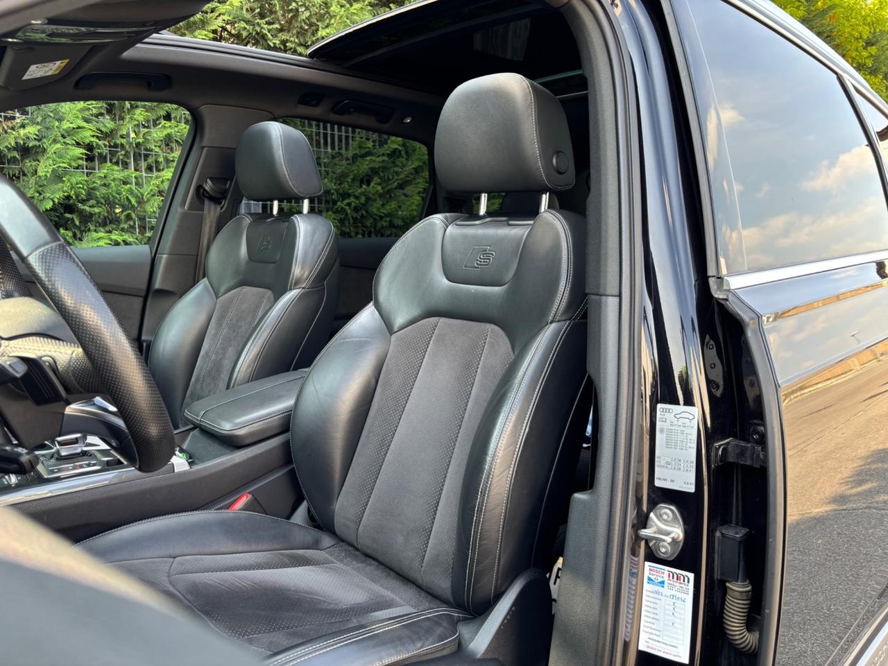 Audi Q7 3.0 TDI 272 CV quattro S LINE,TAGLIANDI CERTIFICATI