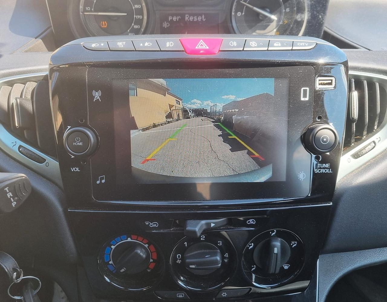 Lancia Ypsilon 1.0 FireFly 5 porte S&S Hybrid Gold