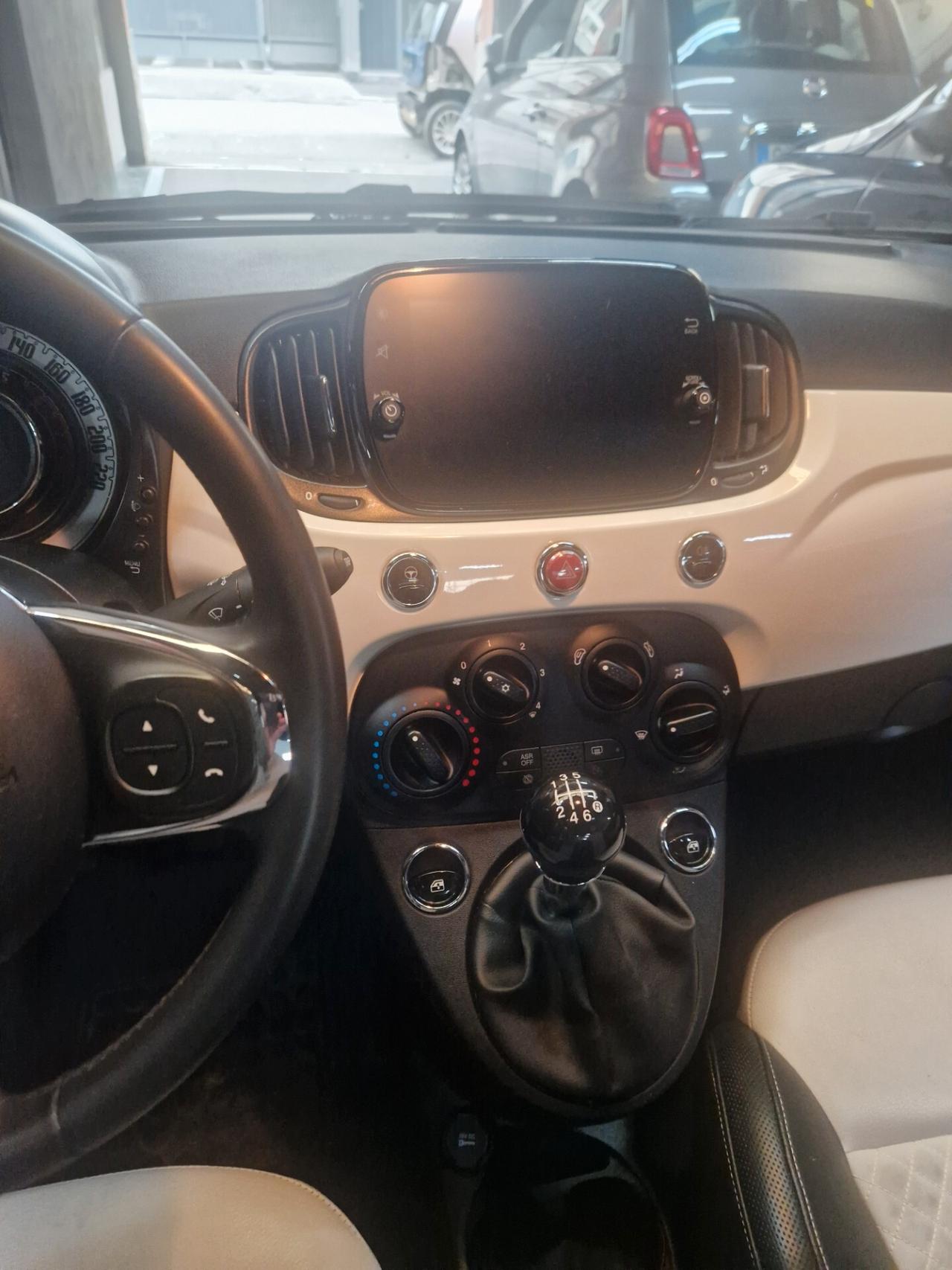 Fiat 500 1.0 Hybrid Dolcevita full pelle car play garanzia