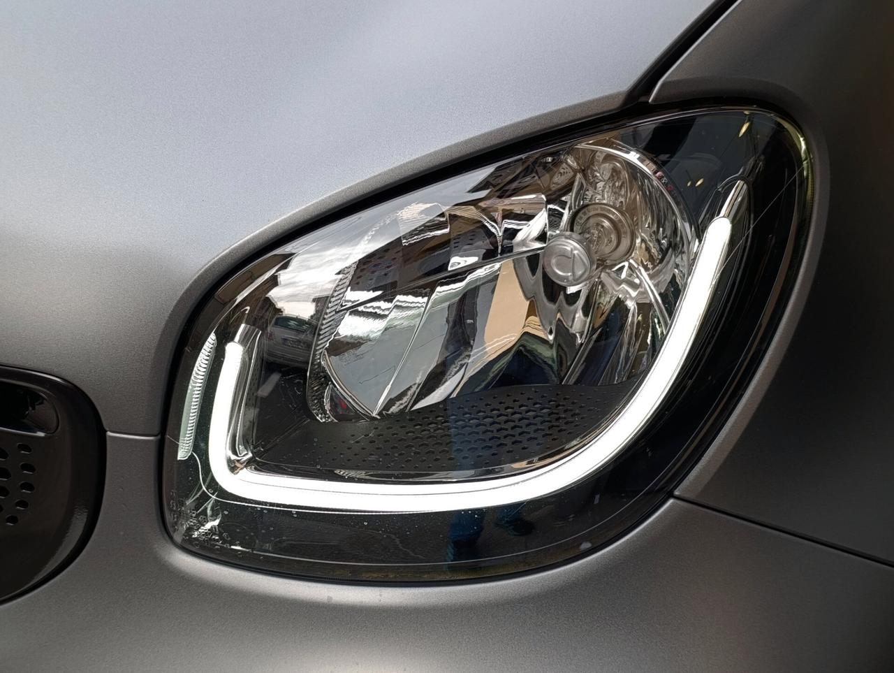 Smart ForTwo 90 0.9 Turbo twinamic Passion Grey Opaco e Rossa