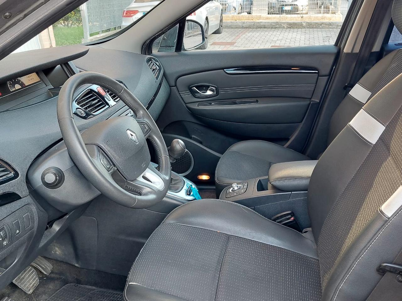 Renault Scenic Scénic X-Mod 1.5 dCi 110CV Luxe