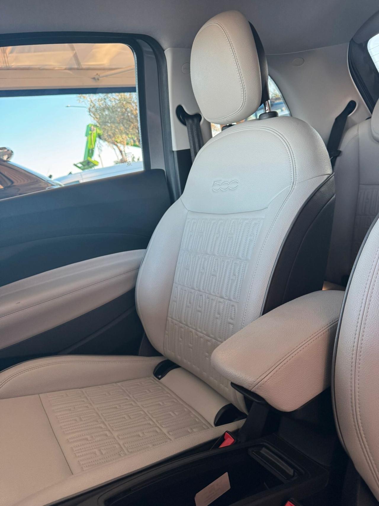 Fiat 500 500e Berlina 42 kWh La Prima