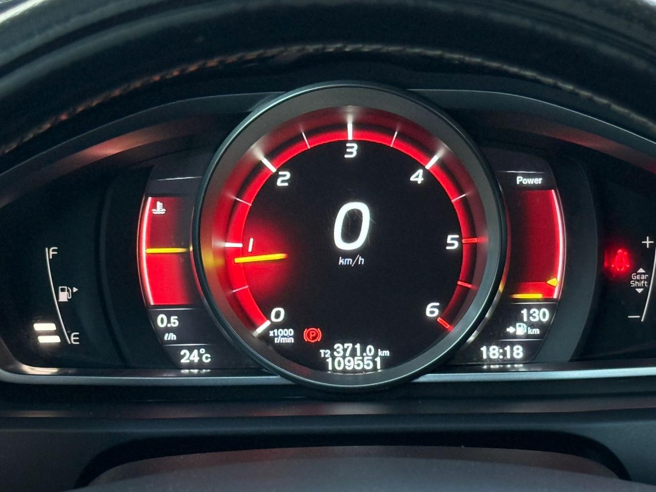 Volvo V40 D2 R-DESIGN