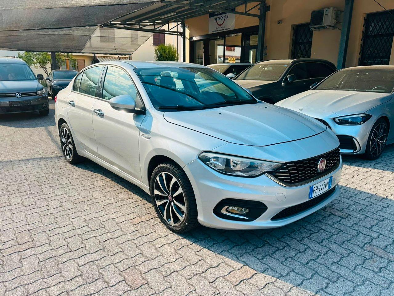 Fiat Tipo 4 Porte Tipo 4p 1.3 mjt Lounge 95cv OK NEOPATENTATO
