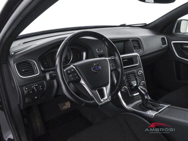 VOLVO V60 D2 Geartronic Momentum