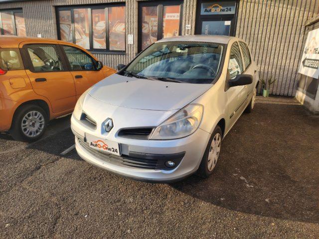 RENAULT Clio 1.2 16V 5 porte Le Iene NEOPATENTATI