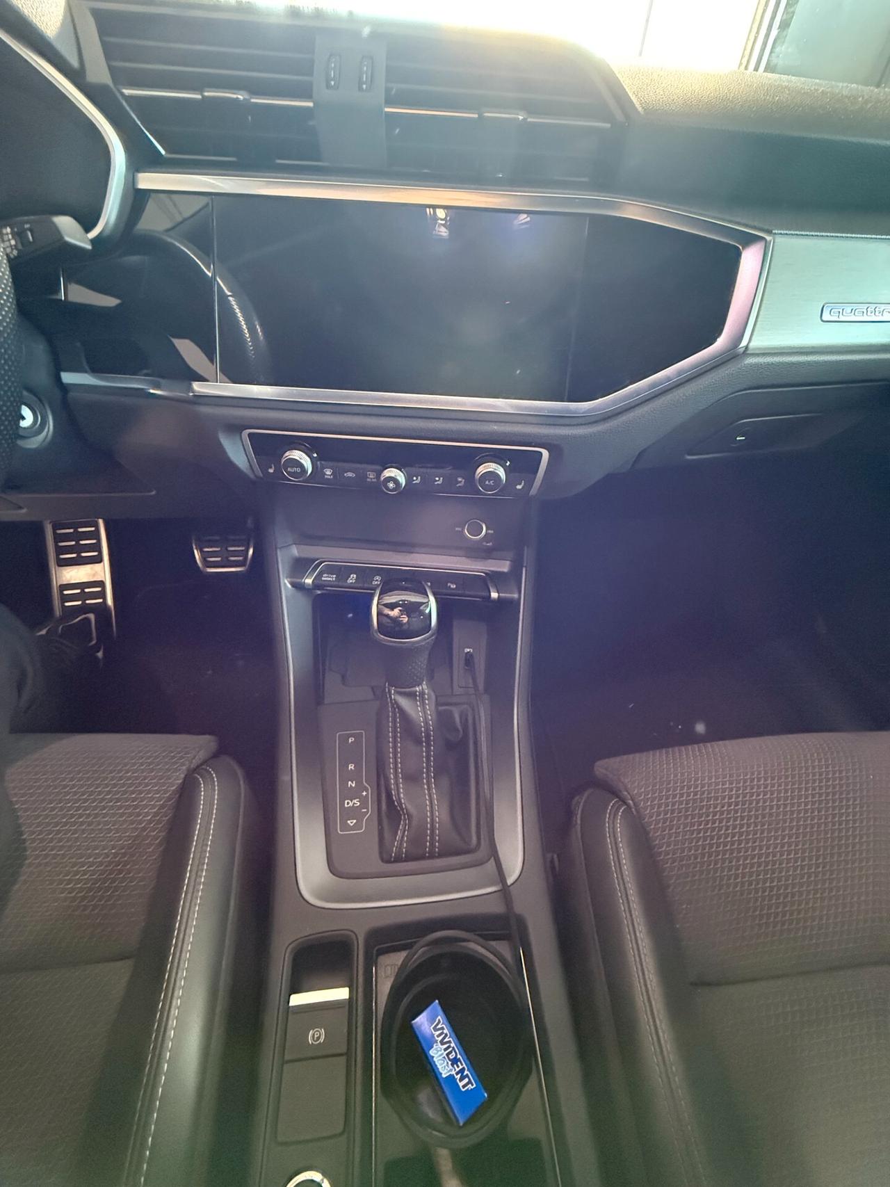 Audi Q3 40 TFSI quattro S tronic line edition