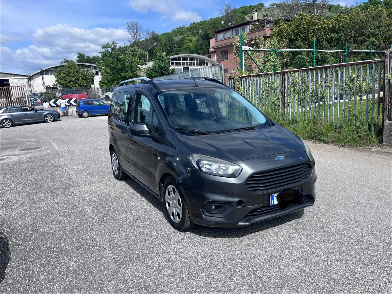 Ford Tourneo Courier 1.5 TDCI 100 CV Sport
