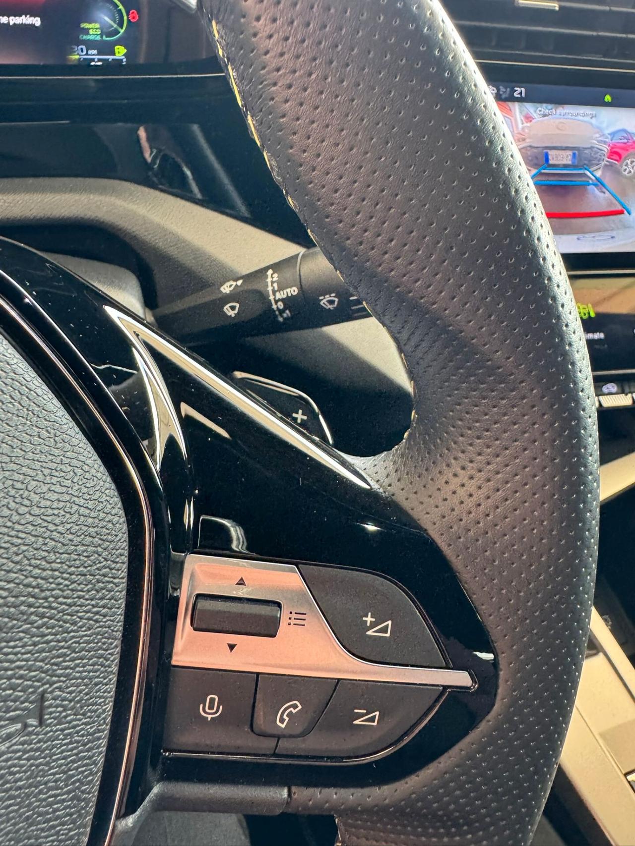 Peugeot 308 Hybrid 136 e-DCS6 GT