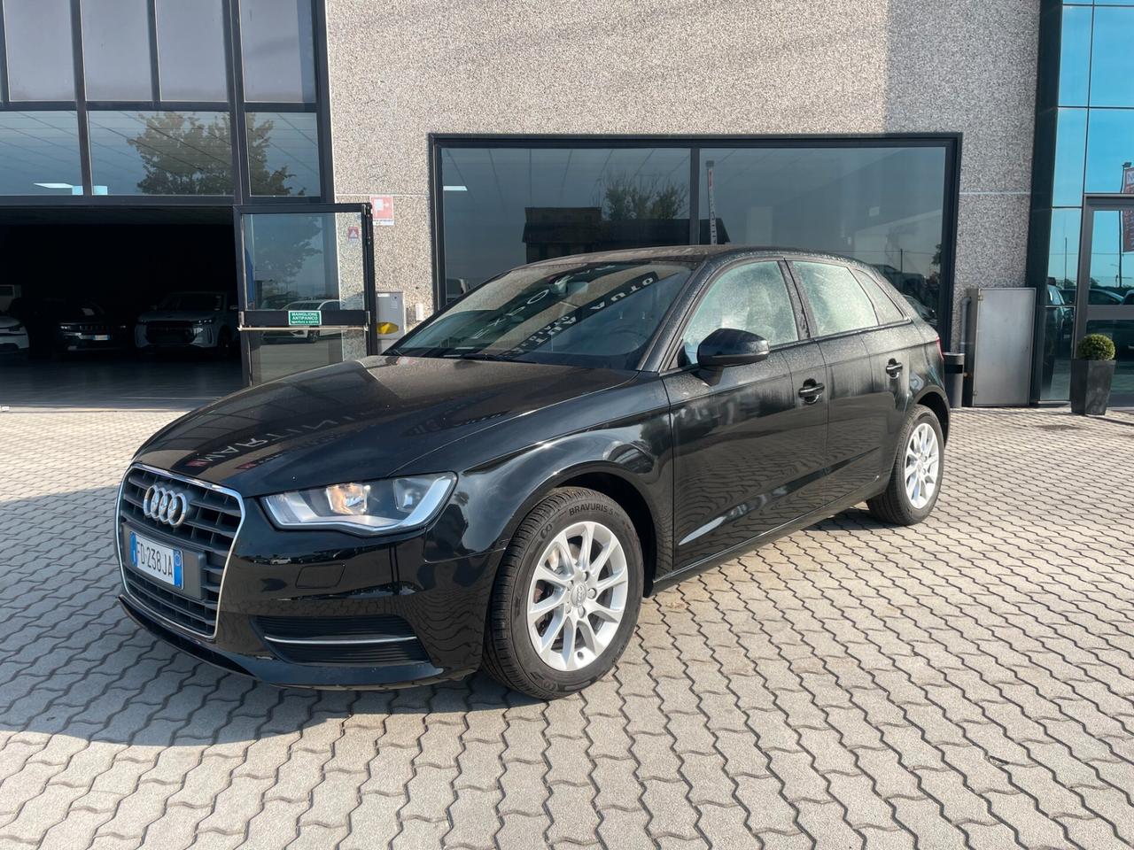 Audi A3 SPB 1.6 TDI Ambiente DISTRIBUZIONE NUOVA