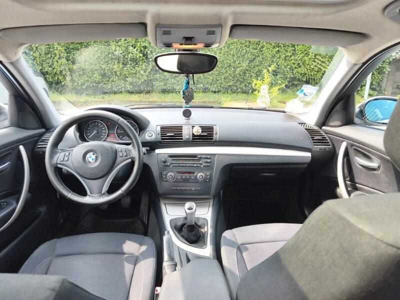 BMW Serie 1 (E87) 118d cat 5 porte Attiva...