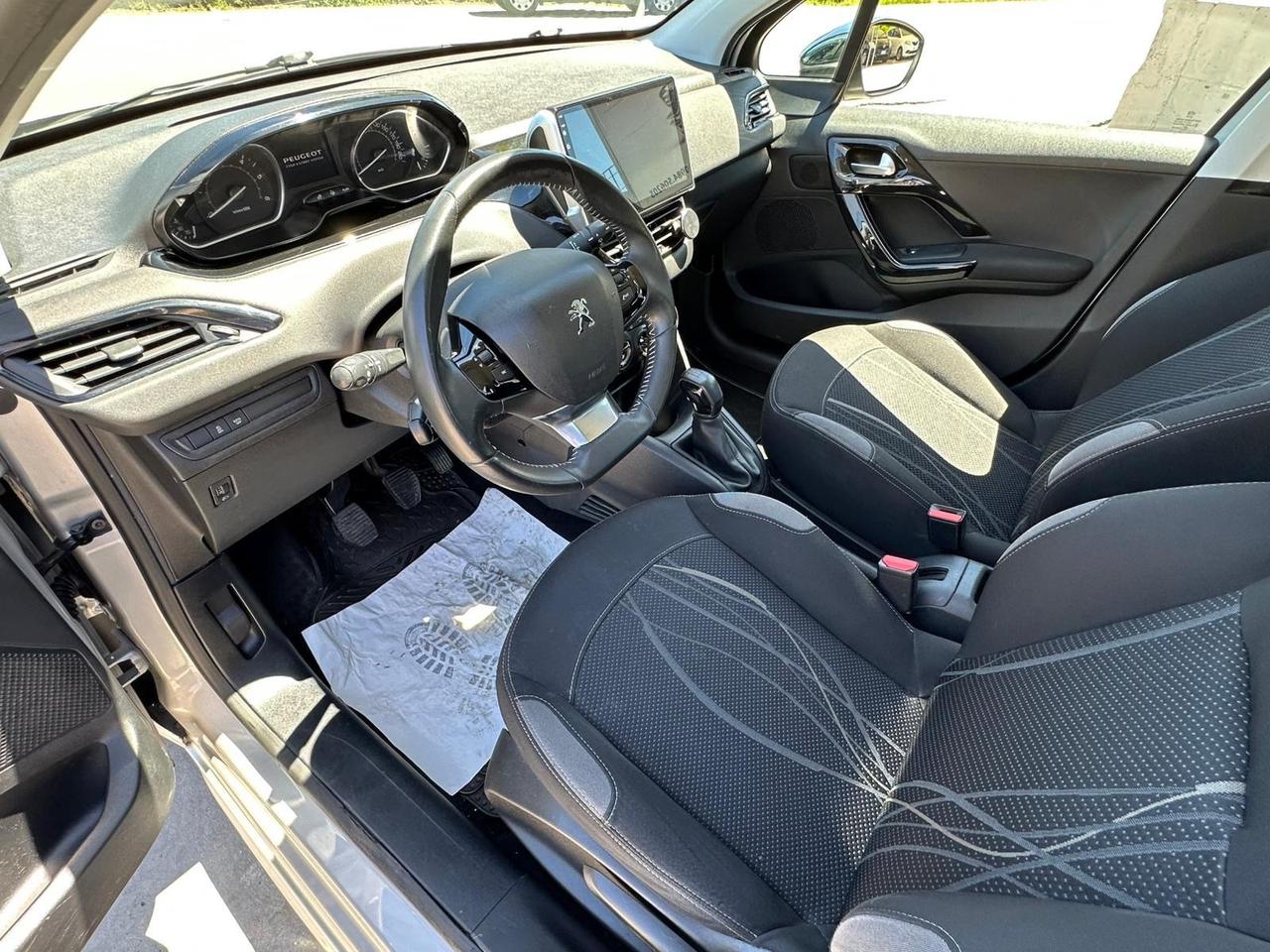 Peugeot 208 1.6 e-HDi 92 CV Stop&Start 5 porte Active
