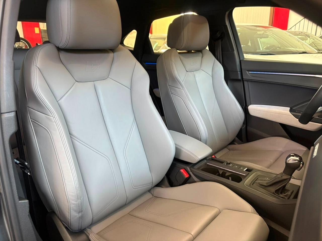 Audi Q3 SPB 40 TDI quattro Identity Black S line Edition