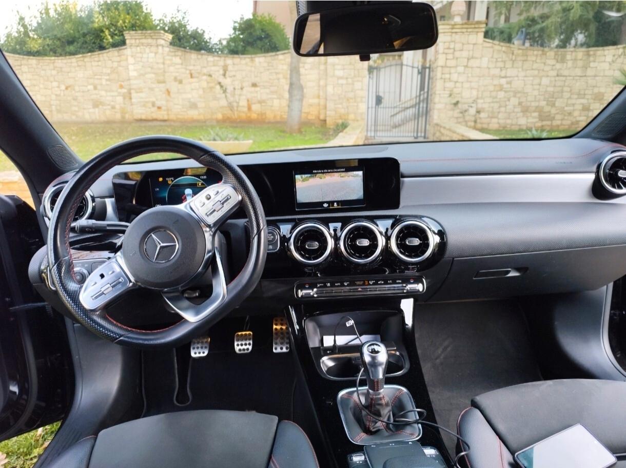 Mercedes-benz CLA 180 Premium