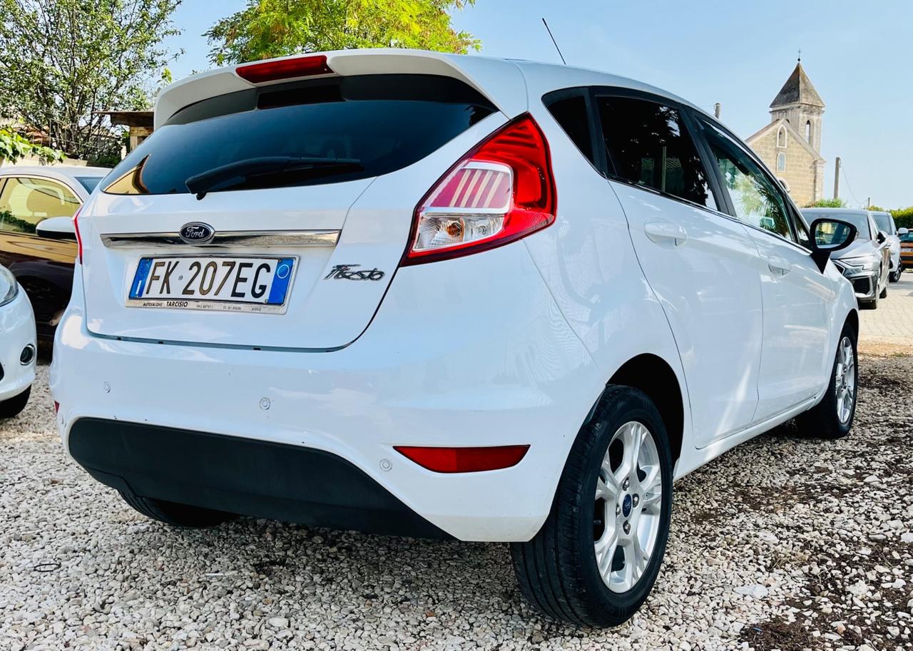 Ford Fiesta 1.4 5p. Bz.- GPL Titanium