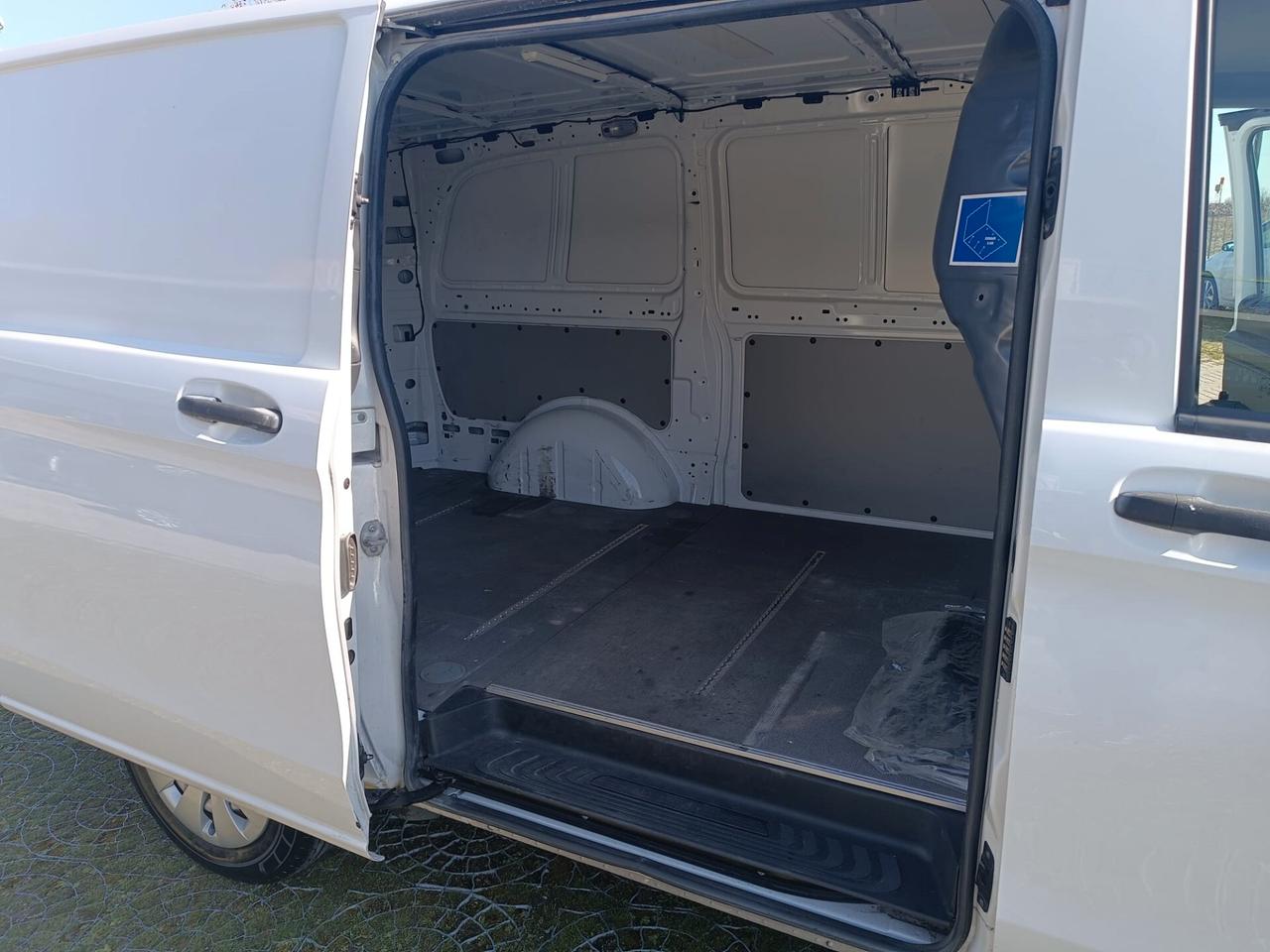 MERCEDES VITO 114 CDI LONG