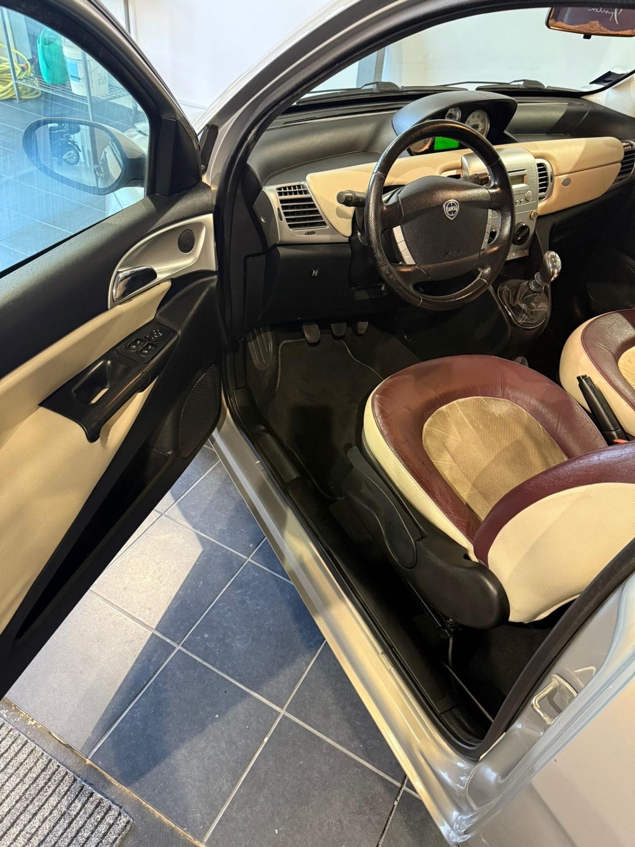 Lancia Ypsilon 1.4 -BENZINA/GPL -NEOPATENTATI