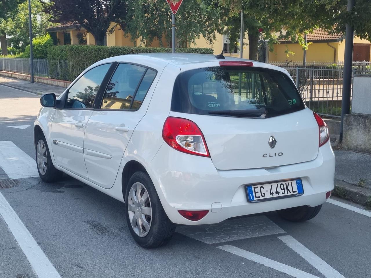 Renault Clio 1.2 16V 5 porte Dynamique