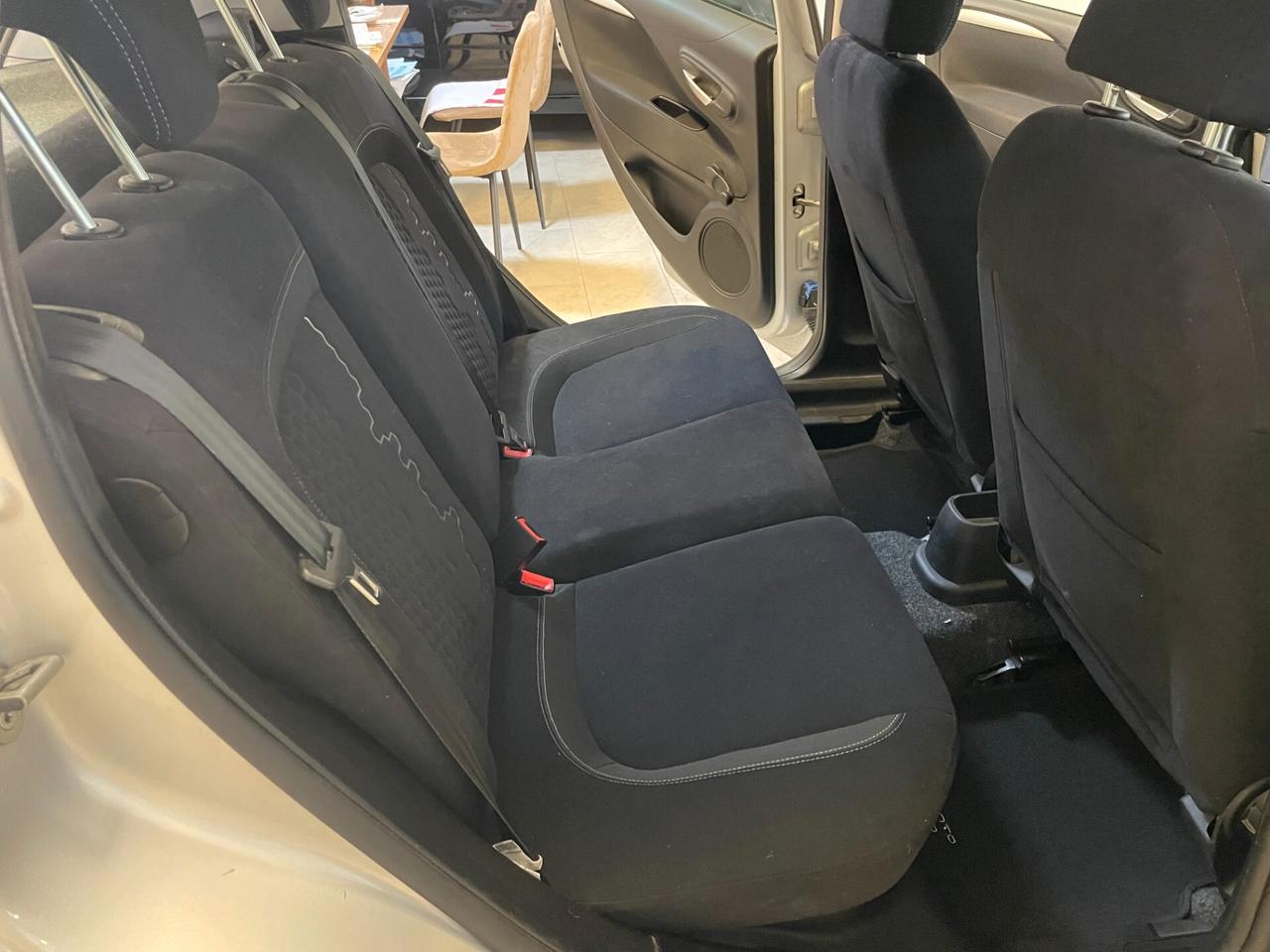 Fiat Punto 1.3 MJT II 85 CV Lounge FULL NEOPATENTATI TAGLIANDATA