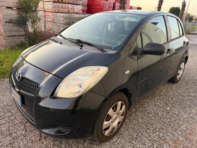 TOYOTA Yaris 1.0 5p Now senza nessun lavoro da fare