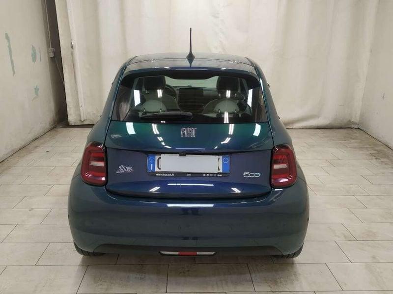 FIAT 500 500e 42 kWh La Prima