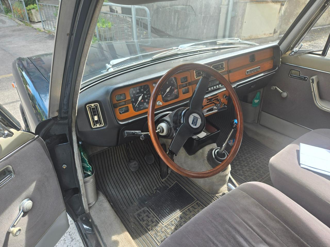 Lancia Altro 2000 berlina