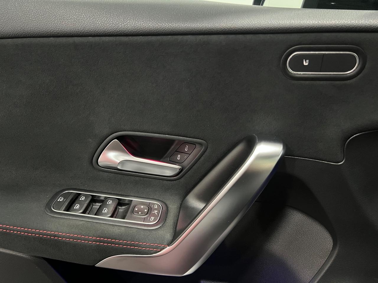 Mercedes Benz A200d Aut. AMG Line Premium 150 cv