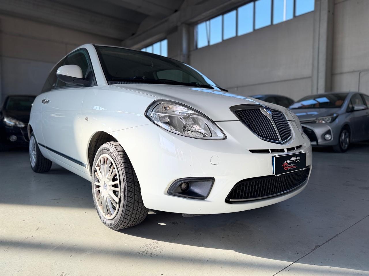 Lancia Ypsilon 1.3 MJT 75 CV Elle NEOPATENTATI
