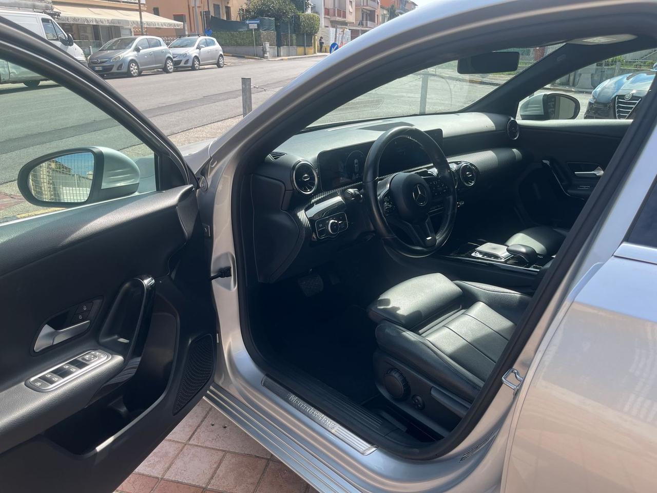 Mercedes-Benz A 180 PREMIUM #50060