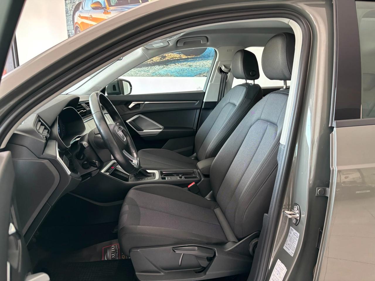 Audi Q3 35 TDI S tronic Business