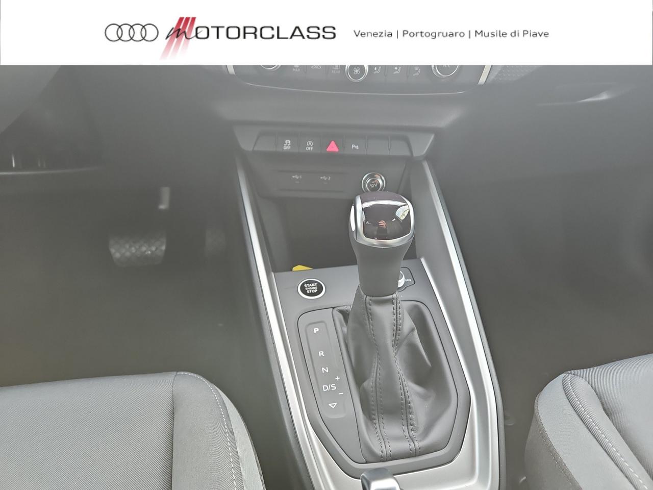 Audi A1 sportback 30 1.0 tfsi 116cv identity black s tronic
