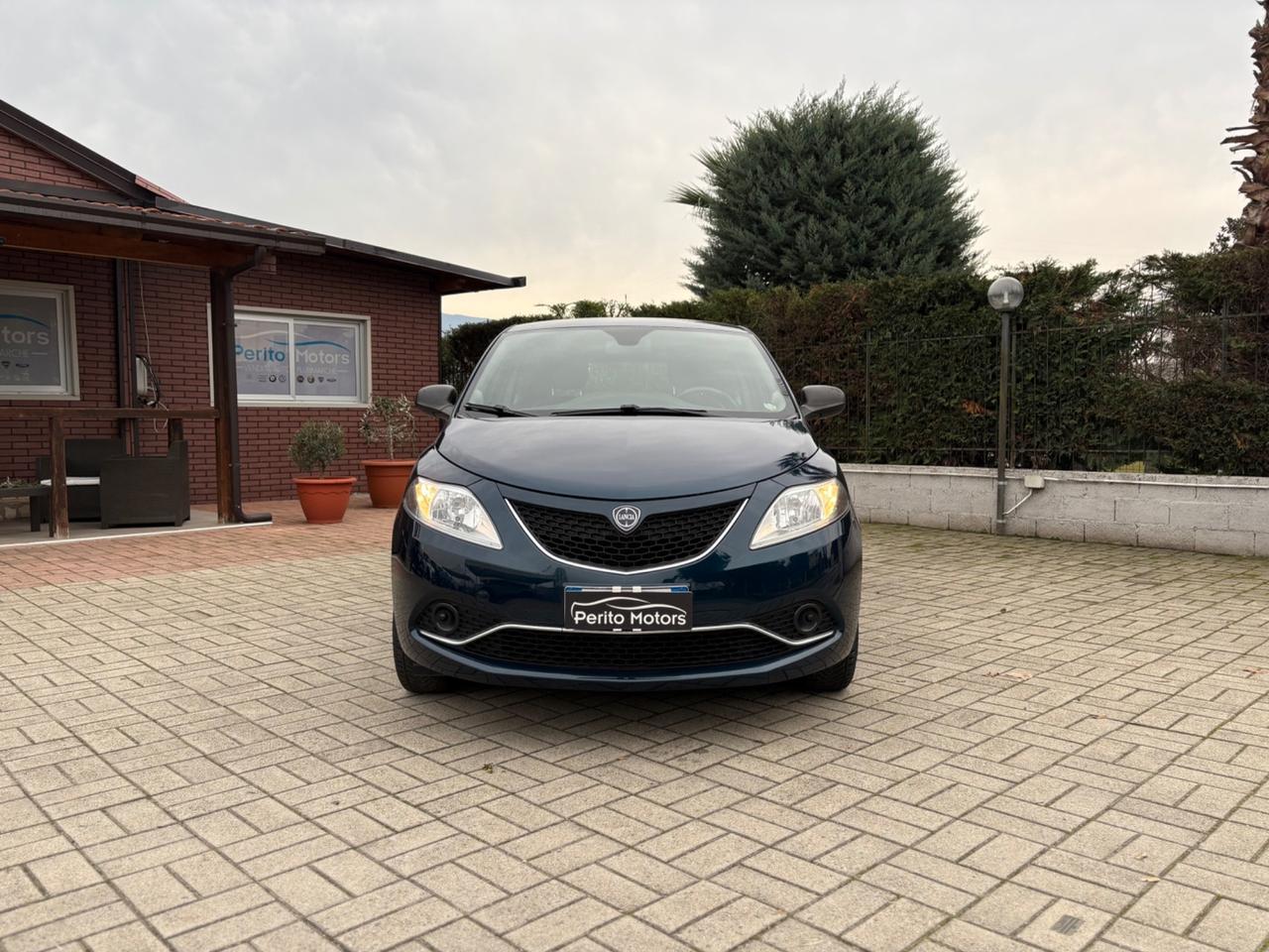 Lancia Ypsilon 1.3 MJT 16V 95 CV 5 porte S&S Silver