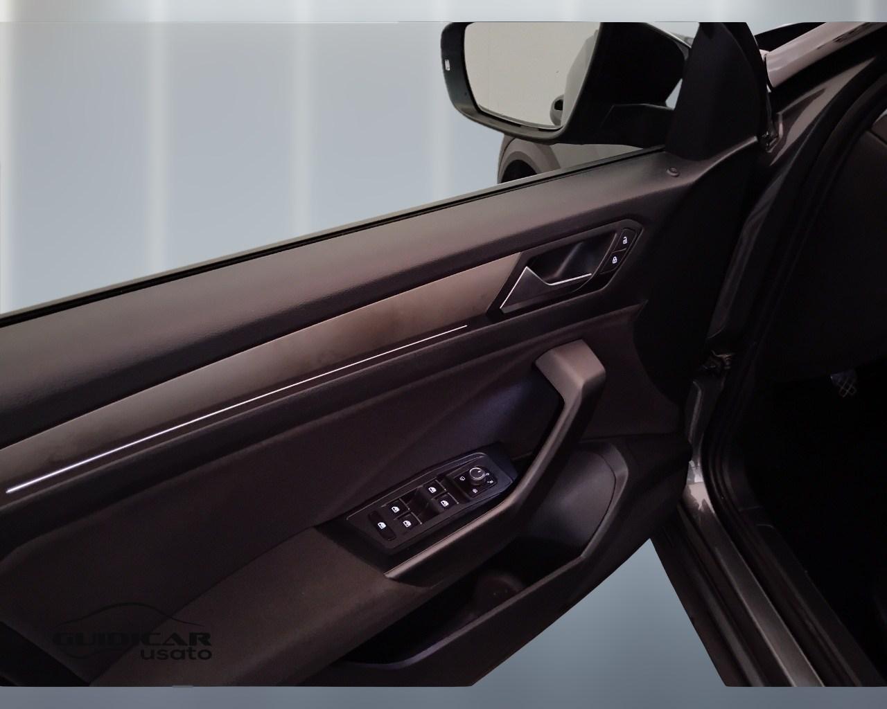 VOLKSWAGEN T-Roc I 2017 - T-Roc 1.0 tsi Style 110cv