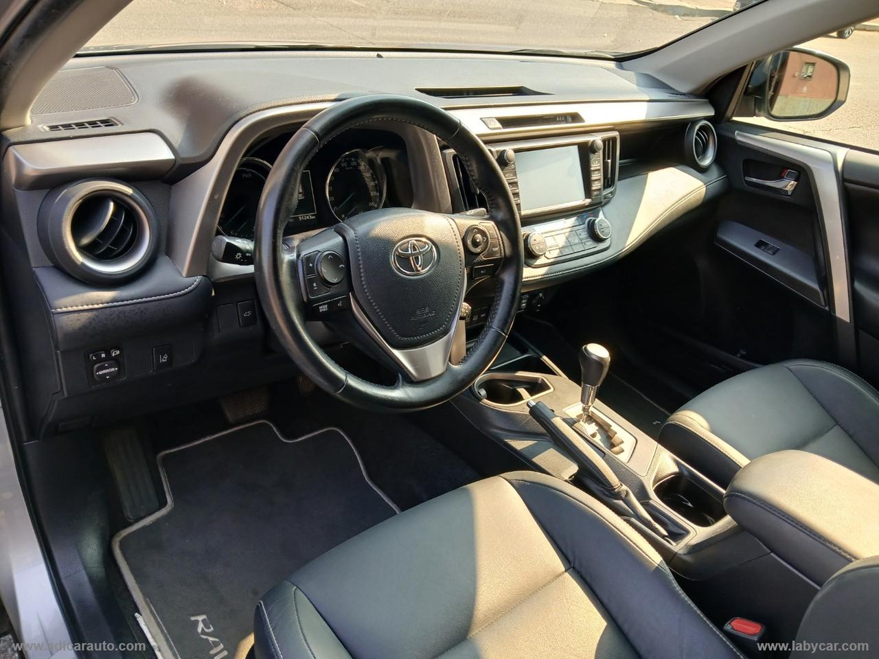TOYOTA RAV4 2.5 Hybrid 2WD Lounge