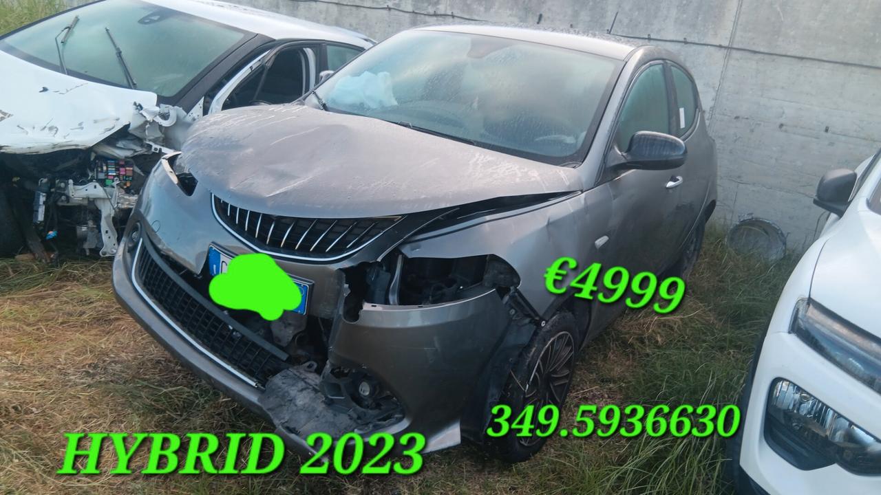 LANCIA YPSILON INCIDENTATA SINISTRATA MONDIALCARS 023