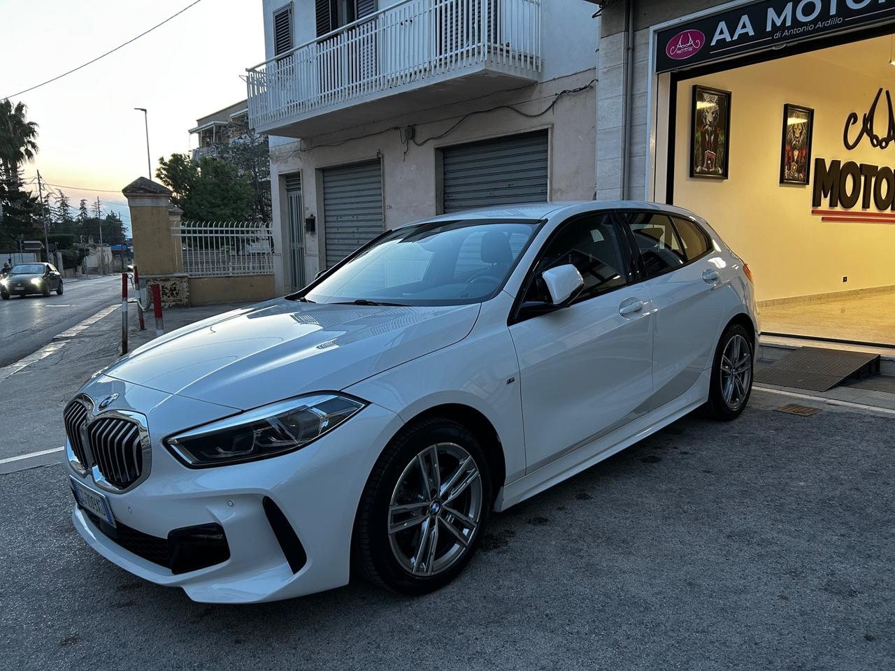 Bmw 118d 5p. Msport