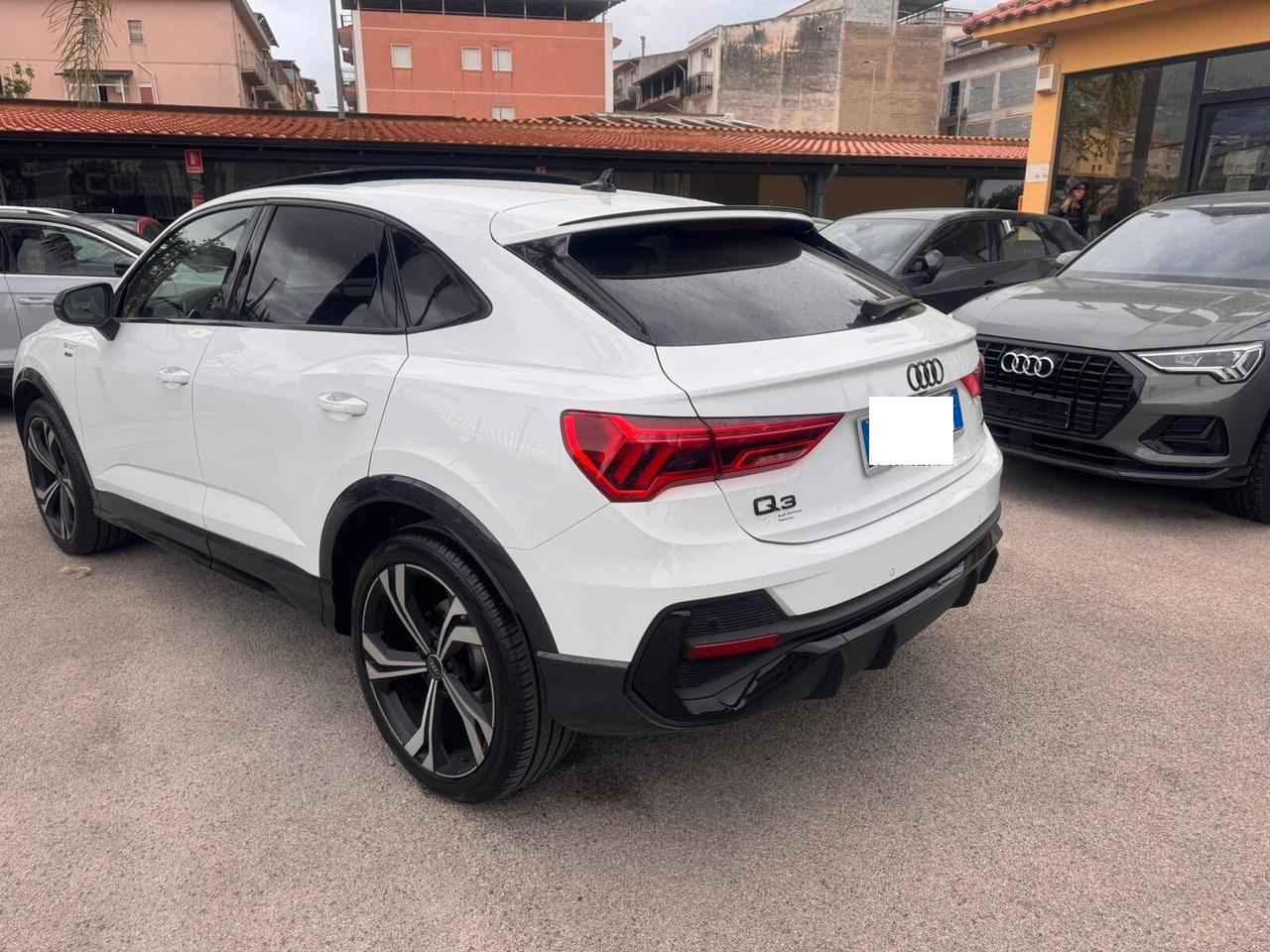 Audi Q3 Sportback 35 TDI quattro S line edition Tetto