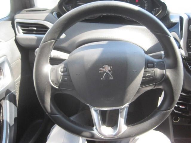 Peugeot 2008 BlueHDi 100 Allure