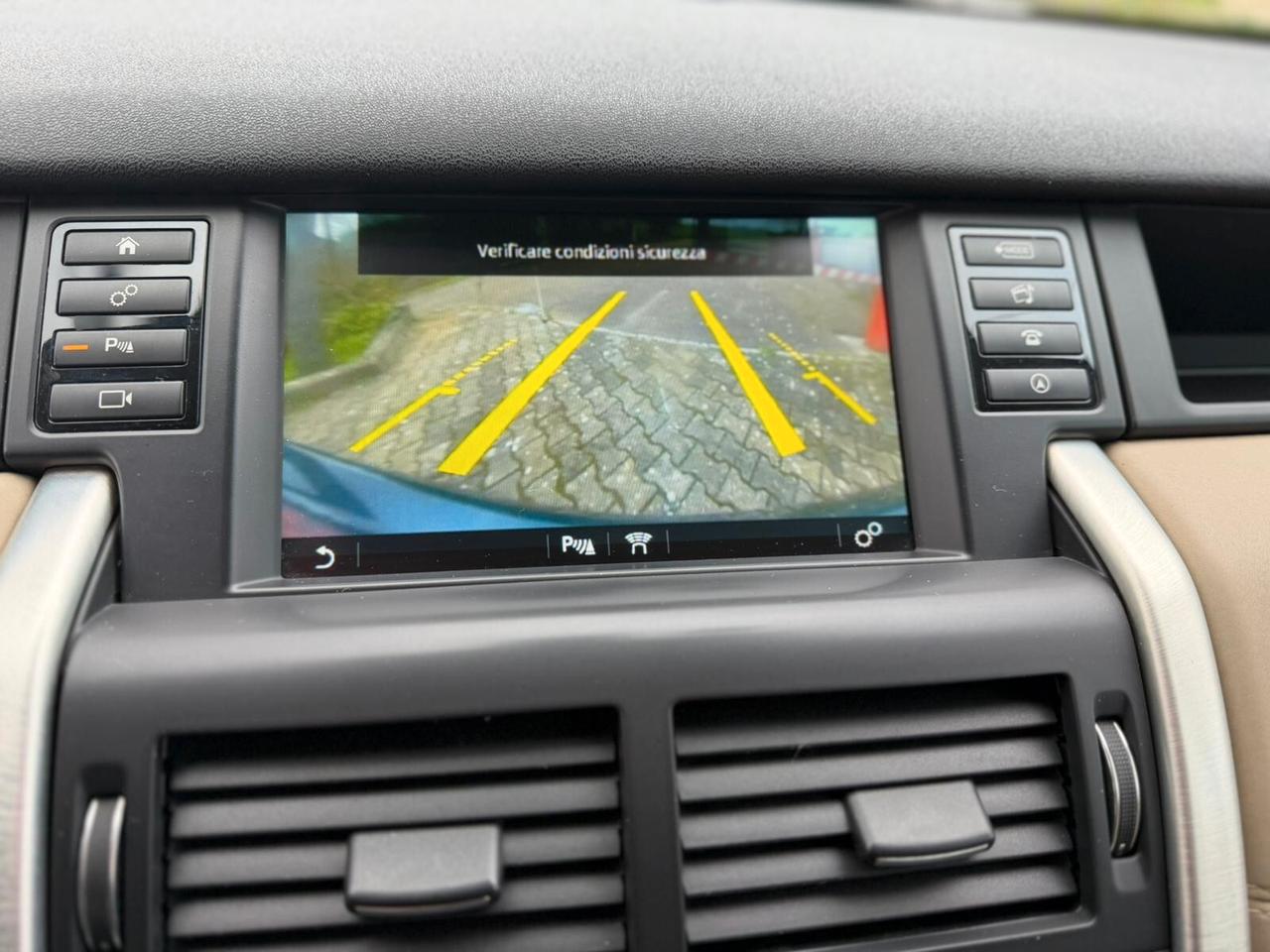 Land Rover Discovery Sport 2.0 TD4 150 cv motore totalmente revisionato da noi