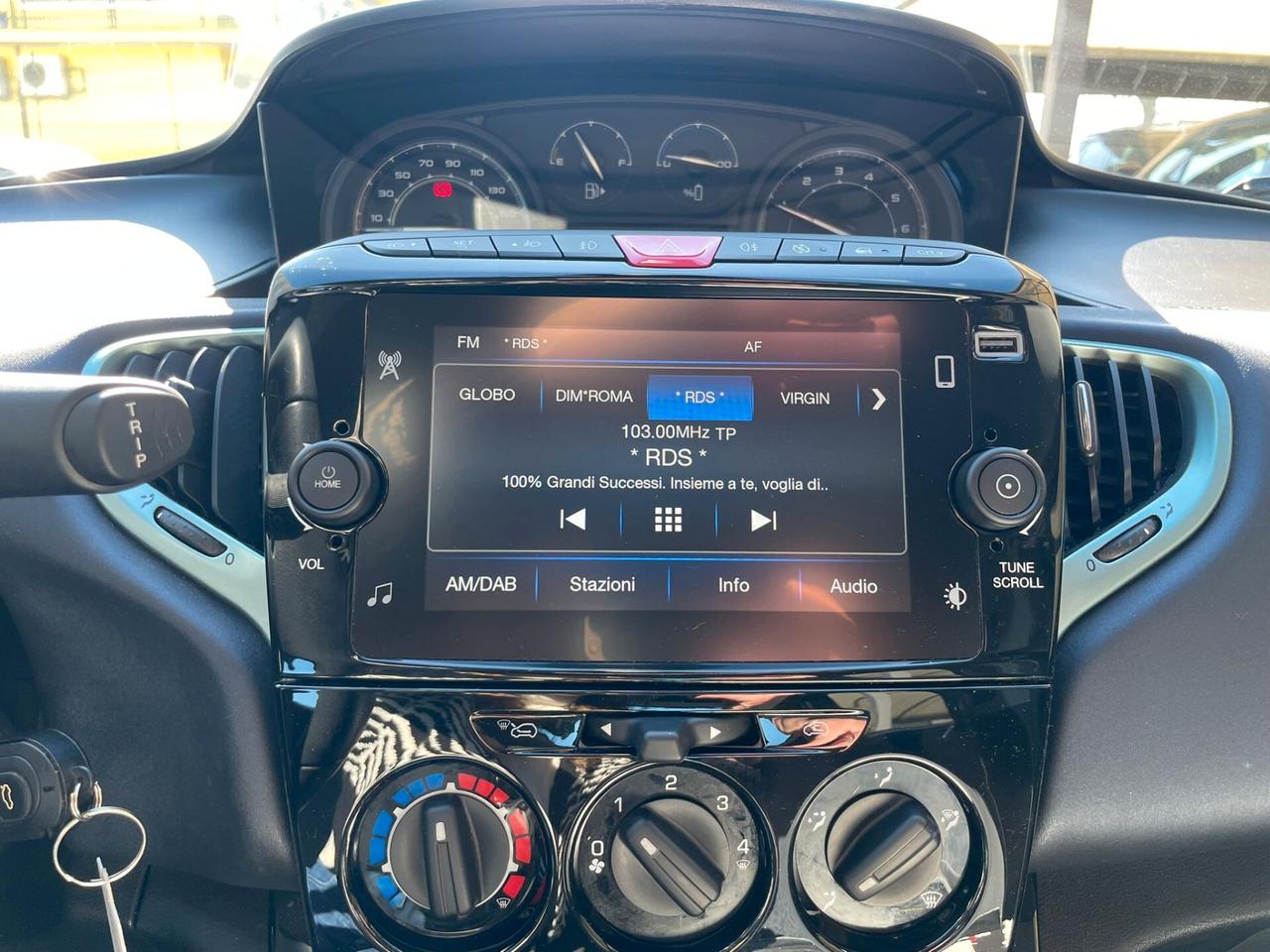 Lancia Ypsilon 1.0 FireFly 5 porte S&S Hybrid Gold