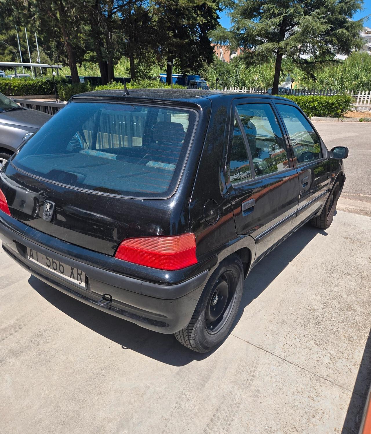 Peugeot 106