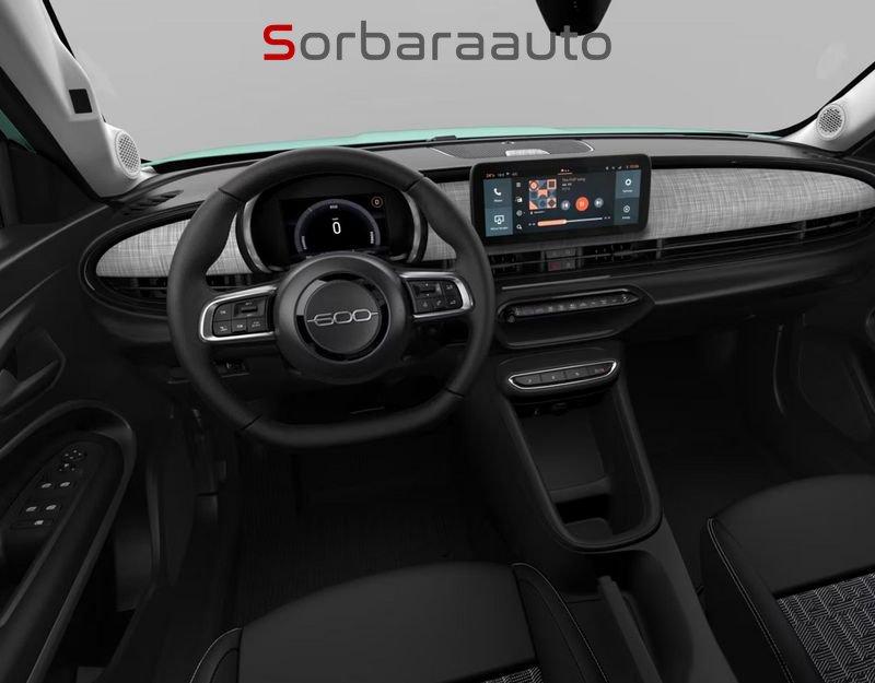 FIAT 600 600 1.2 hybrid 145cv auto con XC4-Freno di stazionamento elettrico / 256-Piano bagagliaio regolabile