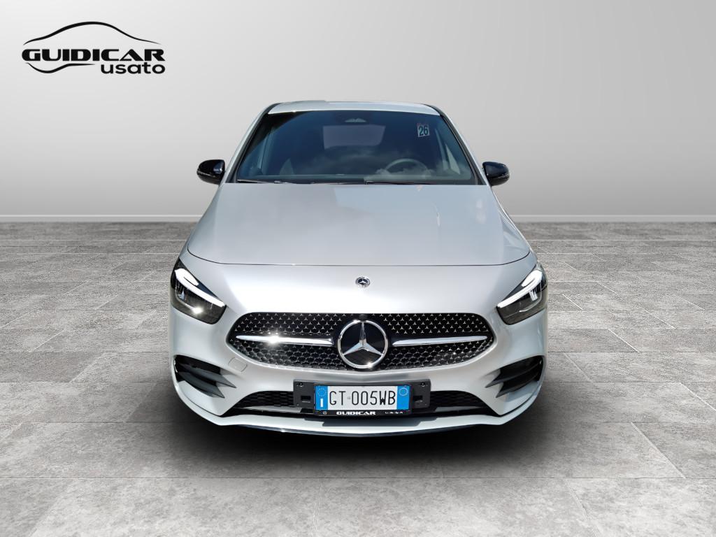 Mercedes-Benz Classe B - W247 2023 - B 180 d AMG Line Premium auto