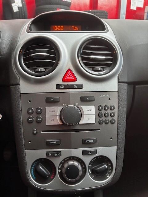 Opel Corsa 1.2 3 porte Enjoy