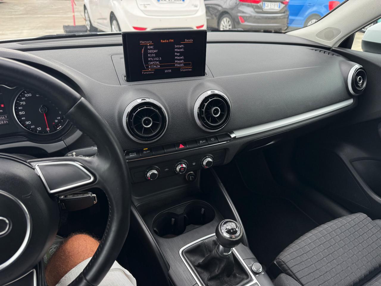 Audi A3 1.6 TDI 105cv AMBITON/2013