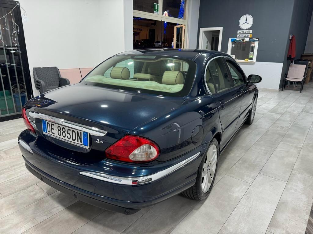 Jaguar X-Type 2.2D cat Classic