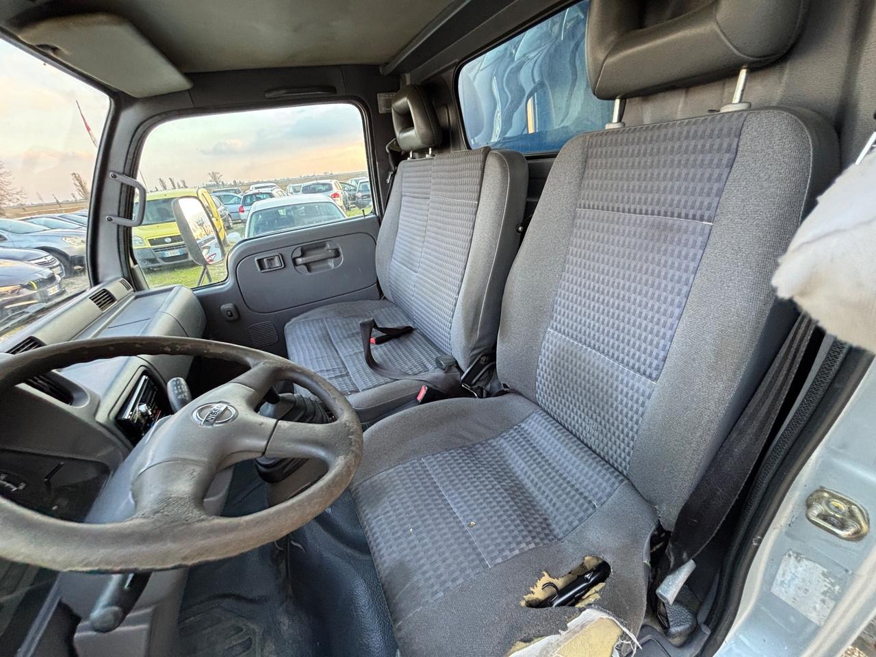 Nissan Cabstar 28.10 3.0 Tdi PC Cabinato L