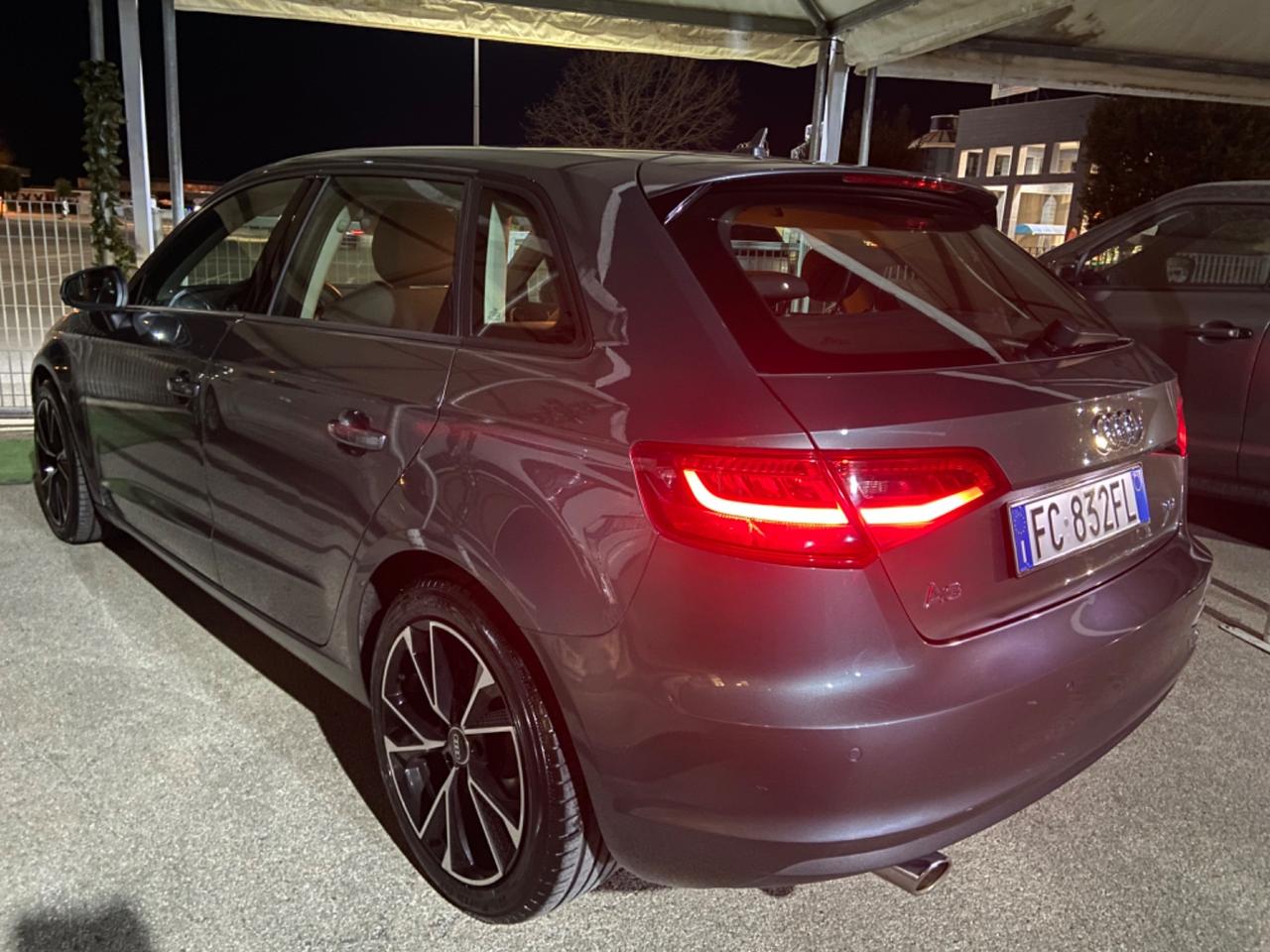 Audi A3 SPB 1.6 TDI diesel S tronic Ambition