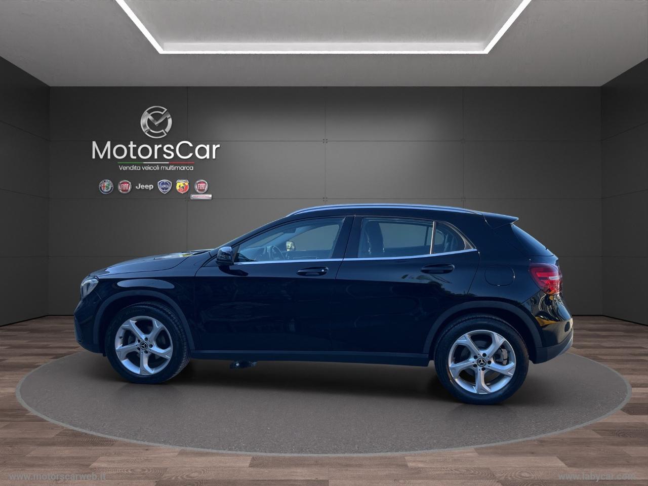 MERCEDES-BENZ GLA 200 Sport