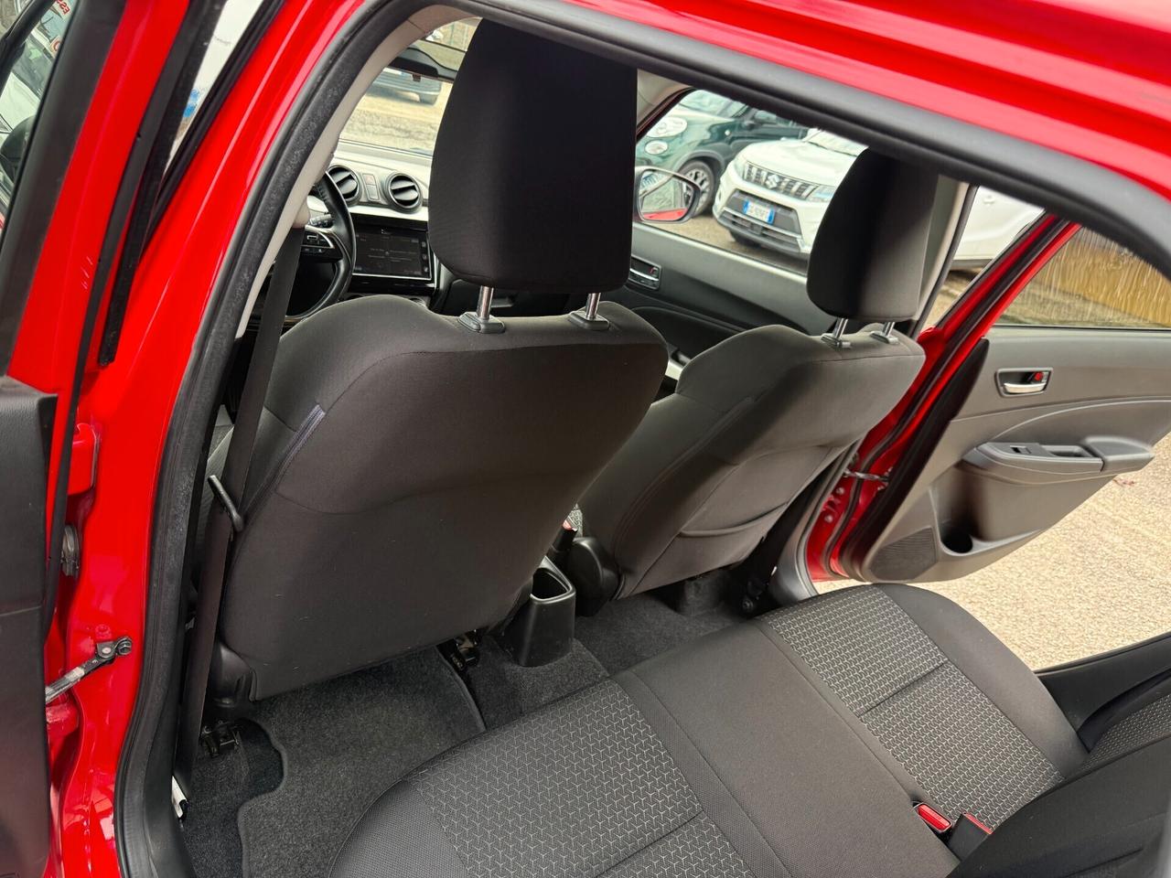 " UNA CHICCA " Suzuki Swift 1.2 Hybrid / GPL